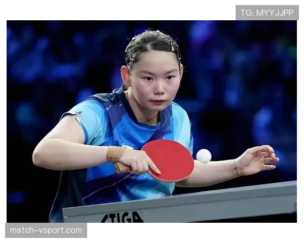 何卓佳比赛像猛兽，私下却像高定客户，刷到生活照瞬间自愧不如