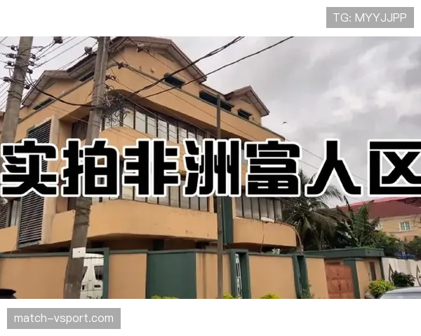 吴向东家里那辆豪车比我整条街的房子都值钱吧？