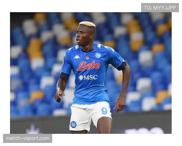 奥斯梅恩与哈兰德英超表现对比：数据差异背后的战术角色与适配性解析