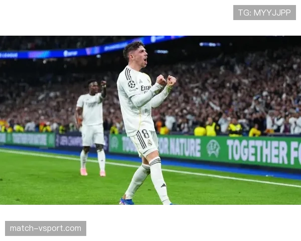 巴尔韦德西超杯决赛战术犯规为何封神？关键作用与决策逻辑解析