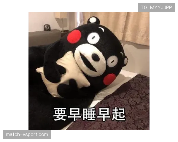 辛德hu训练完直接啃冰块？这自律程度我连边都摸不到